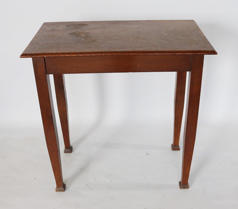 Small Oblong Drinking Table in Oak Circa 1915-taylor-s-classics-tab-08490-1-main-636971545153396866.jpg