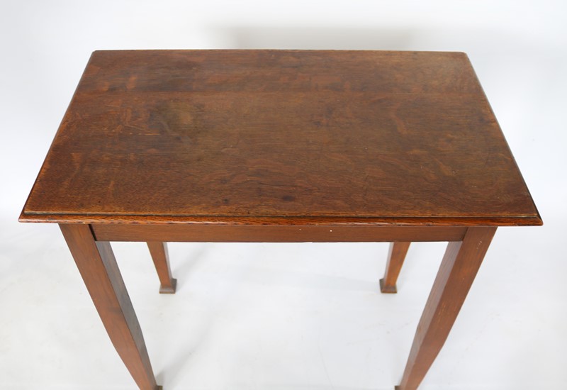 Small Oblong Drinking Table in Oak Circa 1915-taylor-s-classics-tab-08490-3-main-636971545167459216.jpg