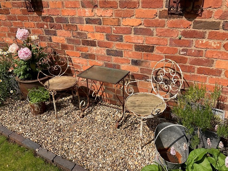 A lovely pair of French Garden Chairs and table-that-vintage-place-bf26cf49-2c2b-4928-894f-f0629e98d4ec-main-637912364446111189.jpeg