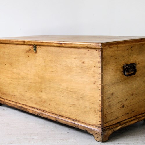 Antique Large Victorian Stripped Pine Blanket Chest, 19Th Century