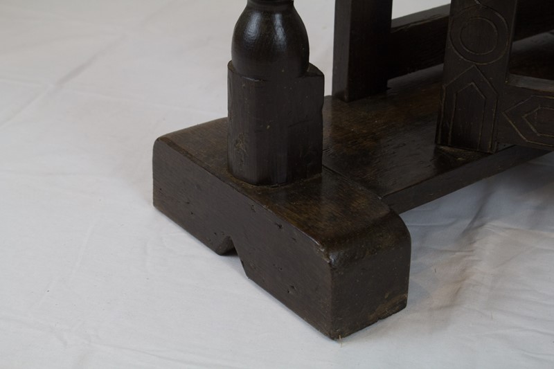 Early 18th century oak gate leg table-the-black-dog-psx-20221206-164701-main-638061017344015587.jpg