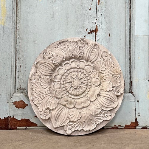 Round Ceiling Rose