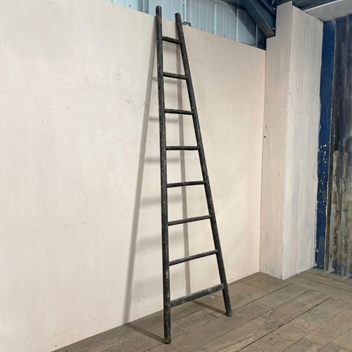 Antique Tapered Ladder