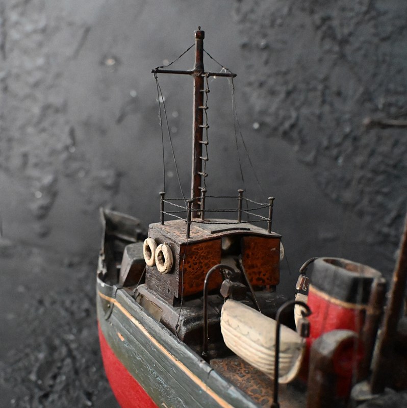 Clockwork Boat-the-house-of-antiques-dsc-0082-main-638085397446877711.jpg