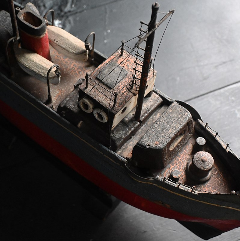 Clockwork Boat-the-house-of-antiques-dsc-0099-main-638085397470939830.jpg