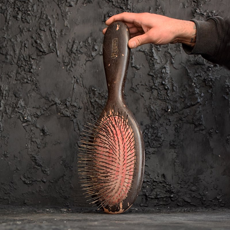Barbers Brushes-the-house-of-antiques-dsc-0657-main-638063761018672425.jpg