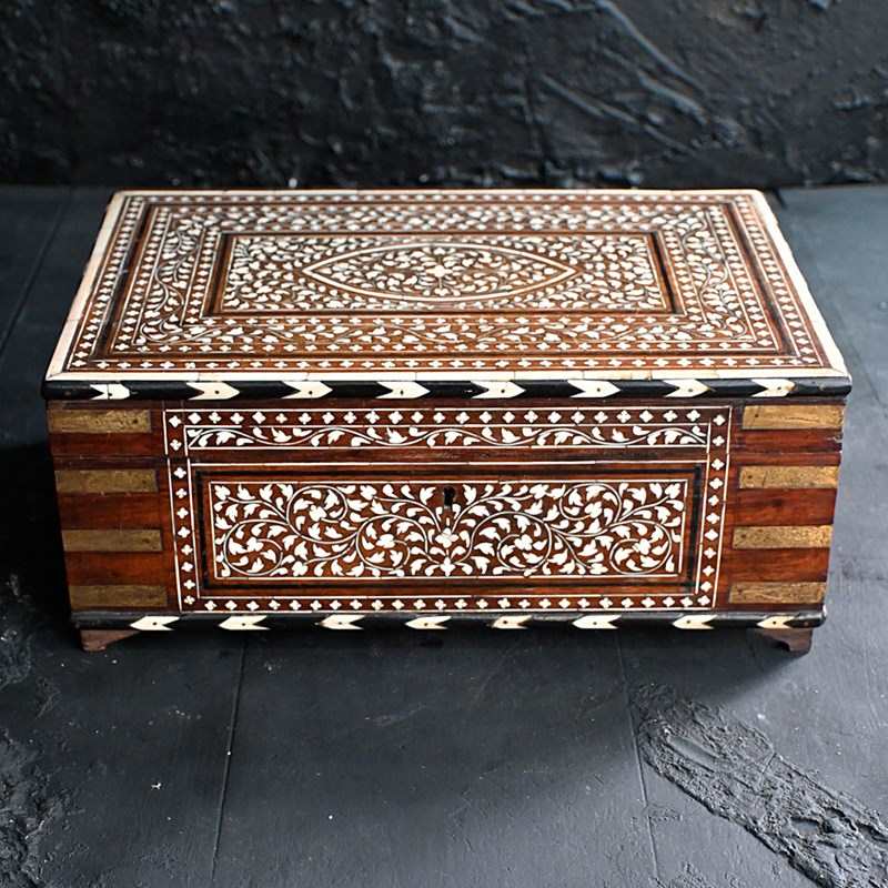 Hoshiarpur Box-the-house-of-antiques-dsc-8489-main-638309272206914186.jpg