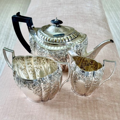 Elegant Victorian Silver Plated 3 Piece Tea Service C1870 By John Round & Son