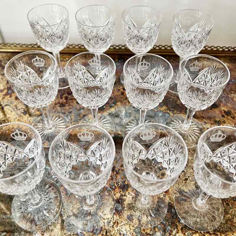 Set Of Crown Etched Crystal Glasses By Thomas Webb-the-vintage-entertainer-img-2347-main-638194903616585712.jpeg