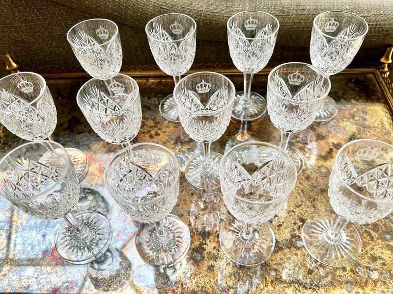 Set Of Crown Etched Crystal Glasses By Thomas Webb-the-vintage-entertainer-img-2356-main-638194901564783611.jpeg