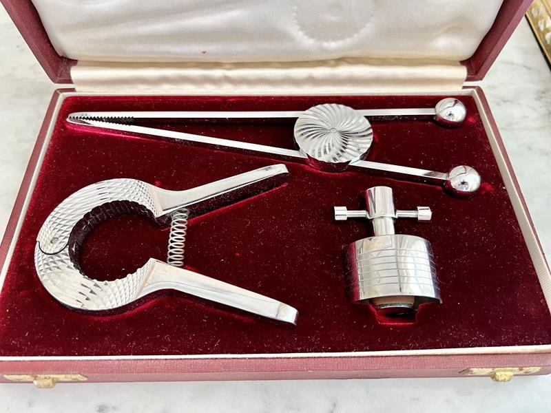 Asprey & Co Silver Plated Bar Tool Boxed Set-the-vintage-entertainer-img-3267-main-638214076718809371.jpeg