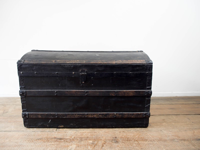 A Victorian trunk-the-vintage-rooms-black-doomed-chest-edit--4-main-637842667496254752.jpg