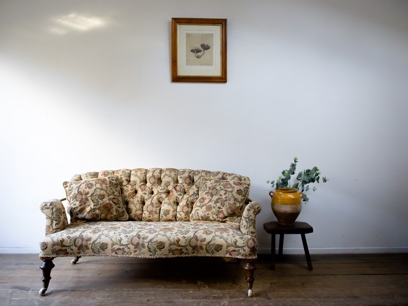 Small antique sofa-the-vintage-rooms-country-sofaedit--6-main-638110629860430531.jpg