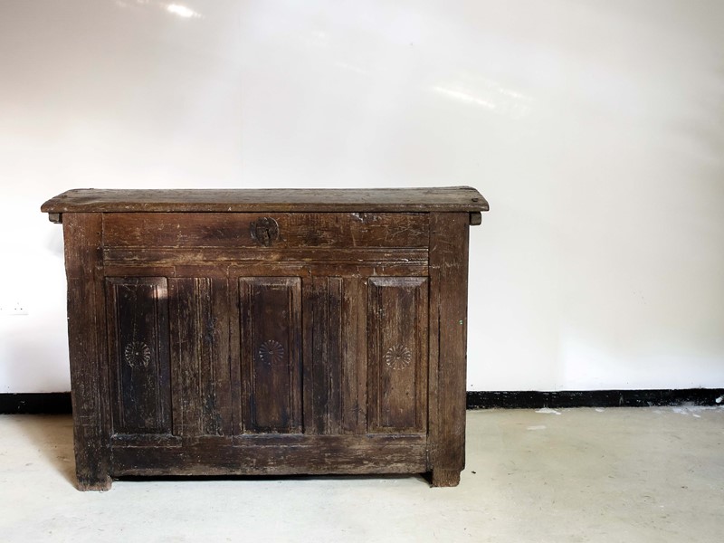 French oak chest -the-vintage-rooms-large-french-chest--3-main-637432319331903290.jpg