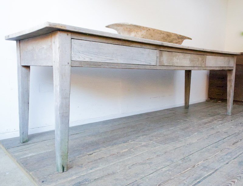 Large Console-the-vintage-rooms-large-grey-table-7-main-638412969155612377.jpg