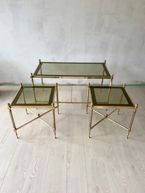 Vintage Nest Of Brass Coffee And Side Tables-the-vintage-trader-img-5096-main-637783605813532989.jpg
