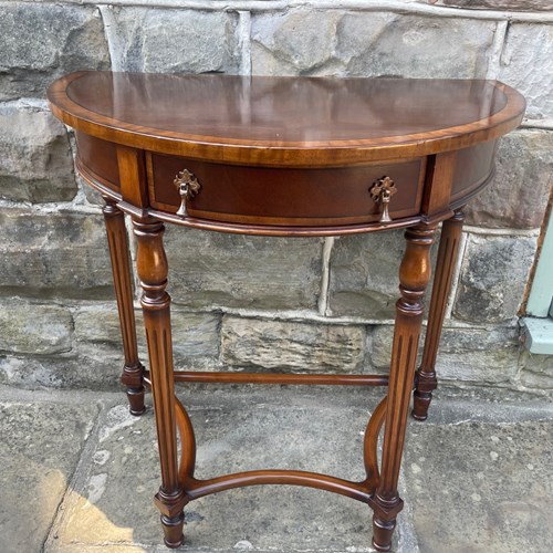 Quality Walnut Single Draw Hall Table Console Table