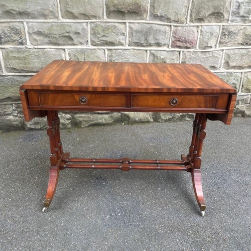 Quality Antique Mahogany Sofa Table