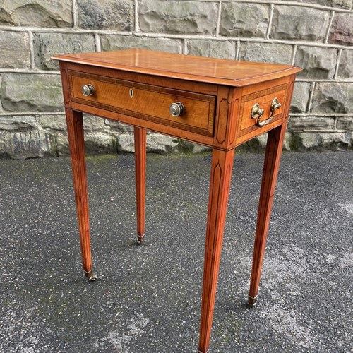 Antique Elegant Geo III Satinwood Side Table