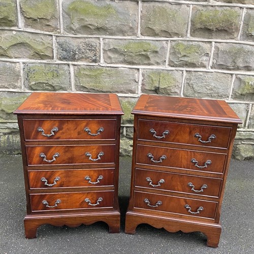 Quality Pair Mahogany Bedside Chest Draws