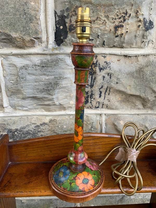 Antique Floral Poker Point Table Lamp-town-house-traders-thumbnail-img-2130-main-638273655881455642.jpg