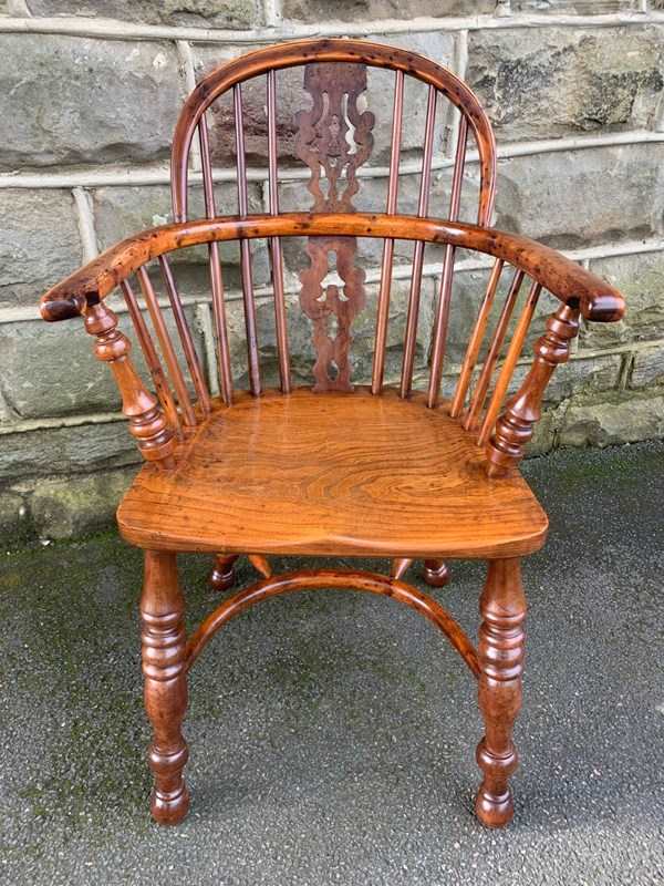 Antique Yew Wood Windsor Armchair-town-house-traders-thumbnail-img-3548-main-638351413745362069.jpg