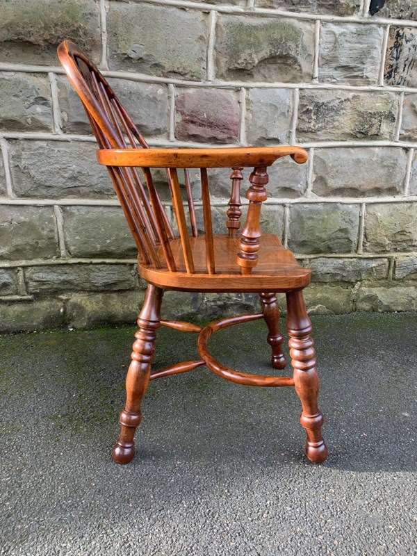 Antique Yew Wood Windsor Armchair-town-house-traders-thumbnail-img-3556-main-638351414067802724.jpg