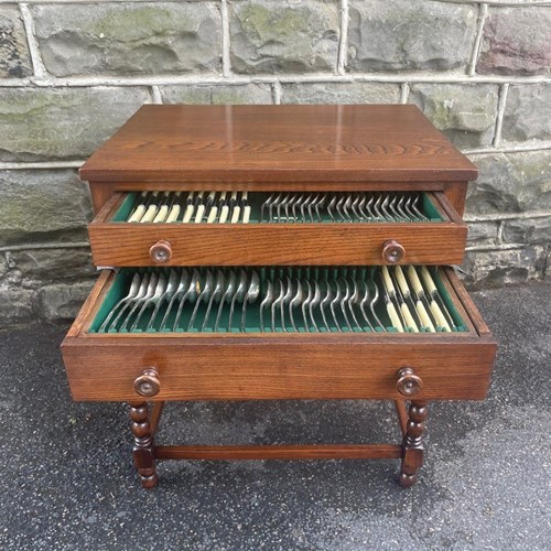 Antique Oak Cased Table Canteen Cutlery 8 Place Setting
