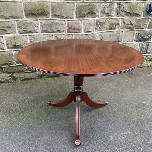 Mahogany Breakfast Dining Table To Seat 4-6 People