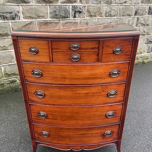 Quality Mahogany Bow Front Chest Of Draws
