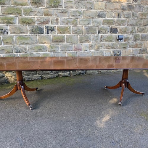 Quality Mahogany 10Ft Twin Pillar Extending Dining Table Seat 12-14