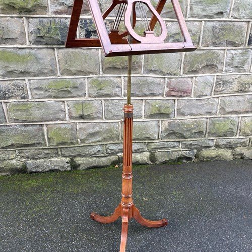 Quality Walnut Adjustable Duet Music Stand