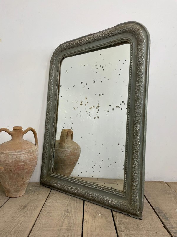 19th Century Antique French Painted Foxed Mirror -vintage-boathouse-1ea3726c-f9ac-4275-b537-ffe48b7a4e13-main-638006980213392076.jpeg