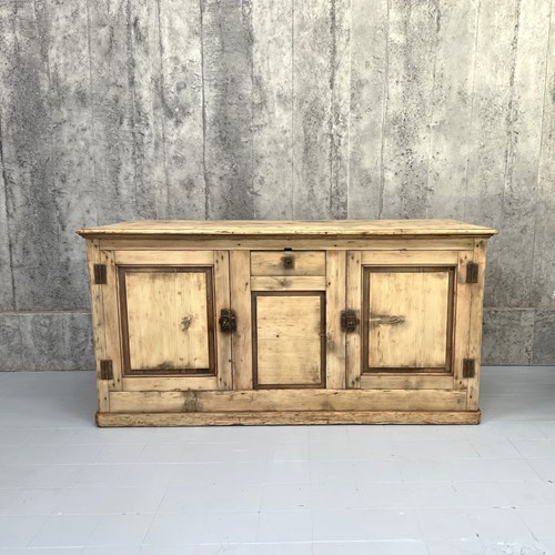 160.5Cm Shop Counter Sideboard Kitchen Island With Cupboards