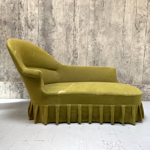 Napoleon III Large Proportioned Chaise Longue To Reupholster