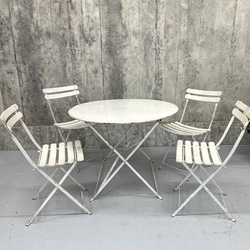 Circular Folding White Metal Garden Furniture Set With 4 Folding Chairs
