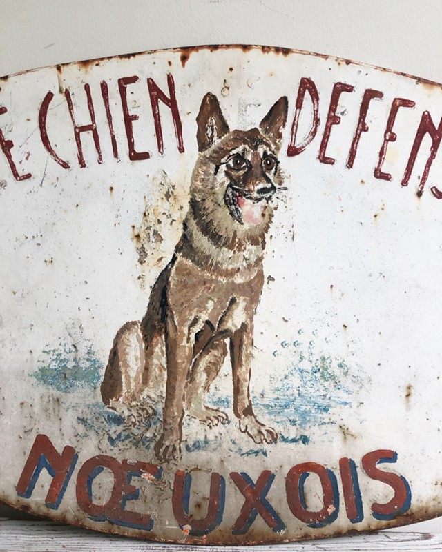 Defensive Dogs Sign-vintage-on-the-vine-file-main-637055186211130578.jpeg