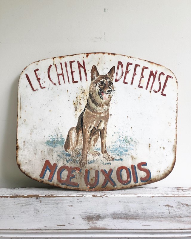 Defensive Dogs Sign-vintage-on-the-vine-file3-main-637055186073307609.jpeg