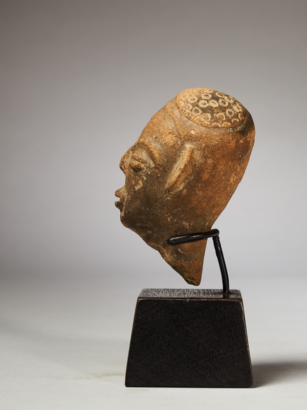 Ashanti (Akan) People, Ghana, Terracotta Head-vintagerious-000382-03-main-637757218510180956.jpg