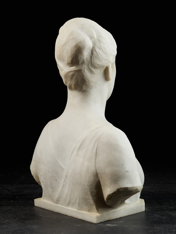 Louis Dubar (1876-1951), Marmor Bust of Woman-vintagerious-001378-05-2mb-main-637285960089232437.jpg