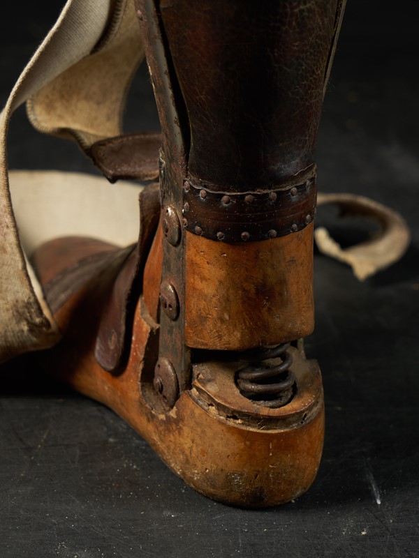 19th C, Italian Original wooden Prosthetic Leg-vintagerious-001676-11-2mb-main-637305750382778283.jpg
