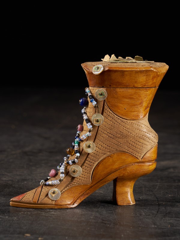 Four Pairs of rare Georgian Miniature Shoes-vintagerious-001823-03-2mb-main-637284491765457478.jpg