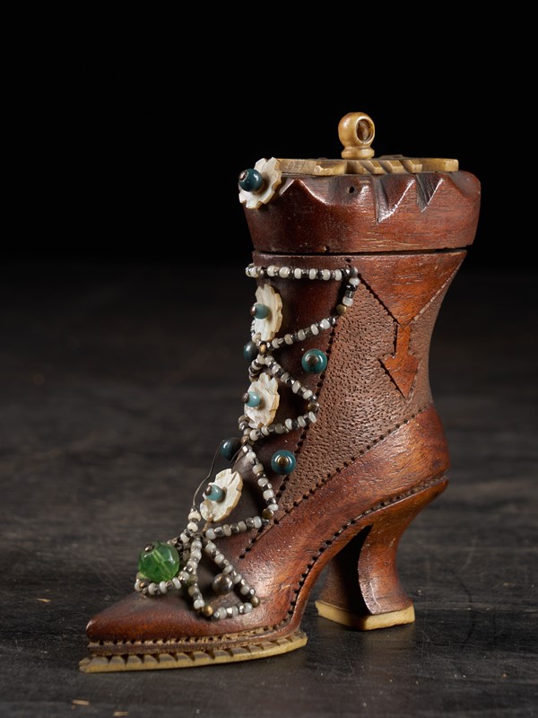 Four Pairs of rare Georgian Miniature Shoes-vintagerious-001823-06-2mb-main-637284491790457427.jpg
