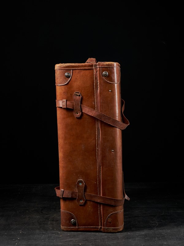 English Made Gentleman's Fine Leather Suitcase-vintagerious-001877-06-2mb-main-637387127130650170.jpg