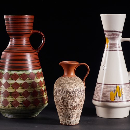 Pristine set of 3 exquiste ceramic vase