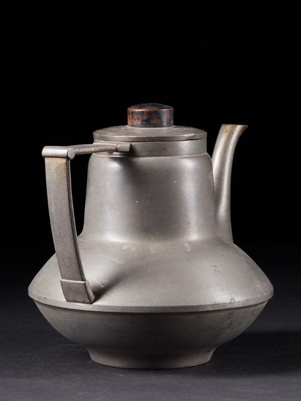 20th C., stylish vintage pewter teapot-vintagerious-k003092-04-main-637286944780851811.jpg