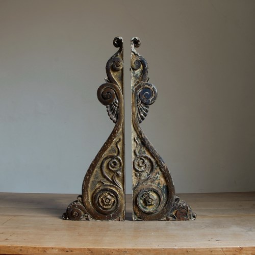 Large 18Th Century Italian Polchrome Wall Shelf Brackets