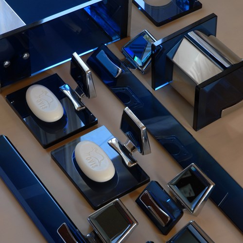 9 Piece Bathroom Set Attributed To Fontana Arte