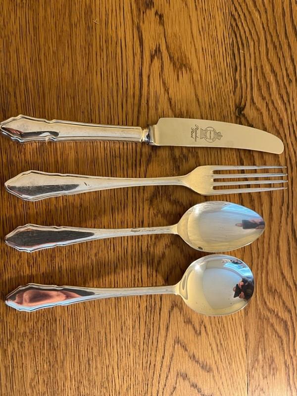 19 Piece Vintage Cutlery Set -y-vintage-img-1019-main-638290939912558106.jpeg